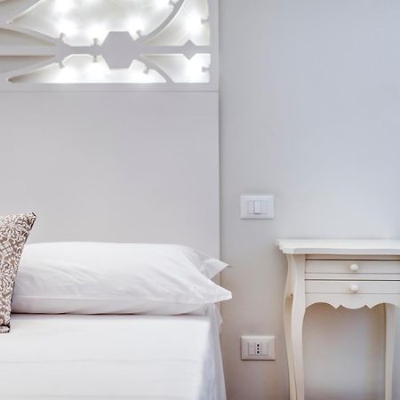 Bed and Breakfast Vittoria Luxury House Лечче Экстерьер фото