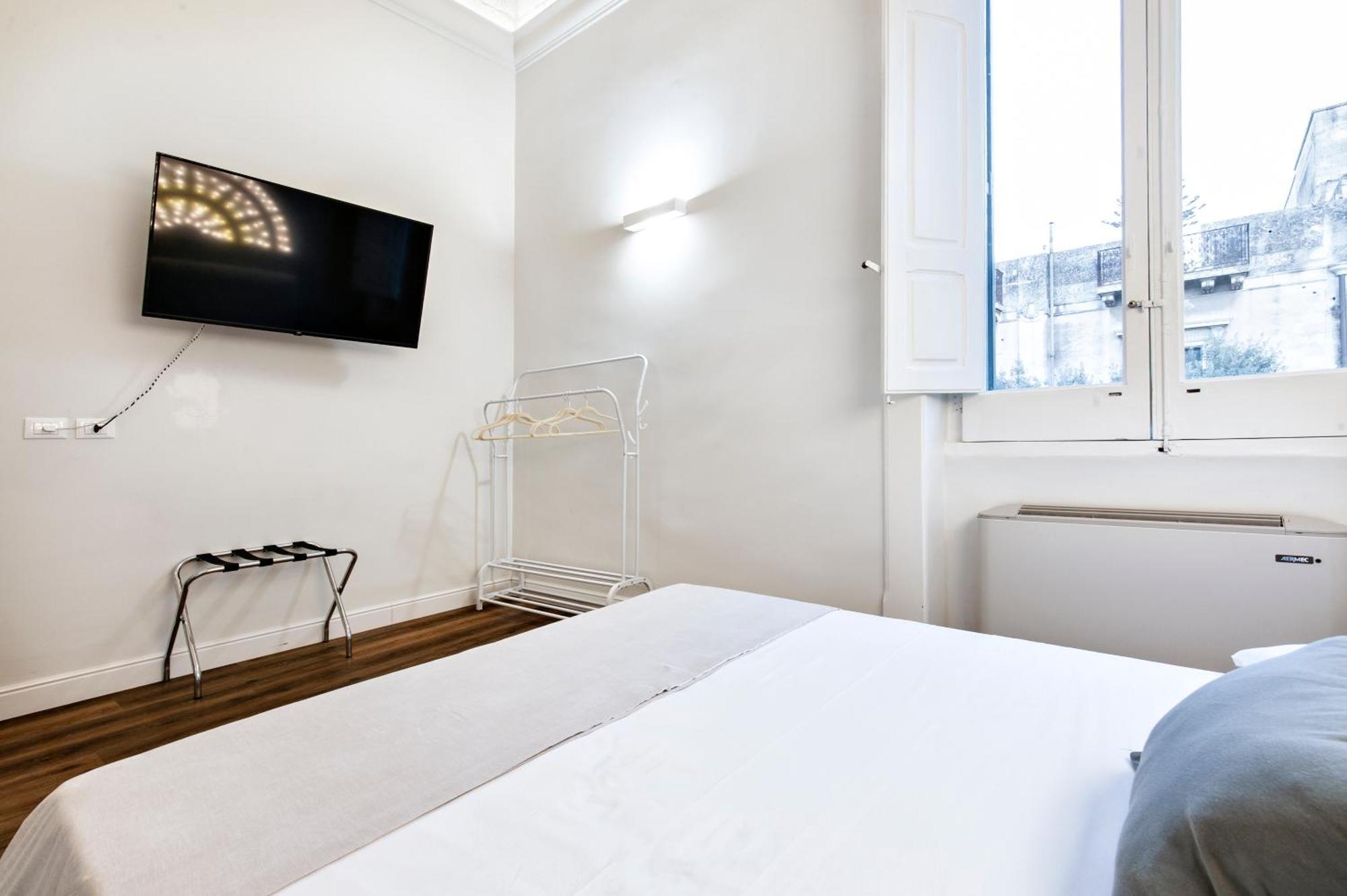 Bed and Breakfast Vittoria Luxury House Лечче Экстерьер фото