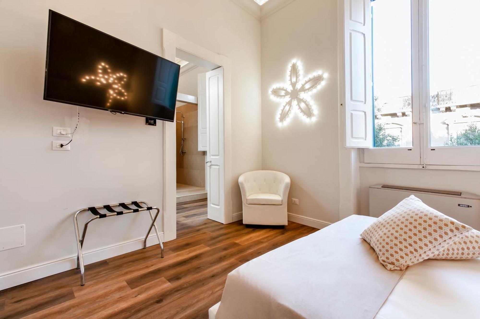 Bed and Breakfast Vittoria Luxury House Лечче Экстерьер фото
