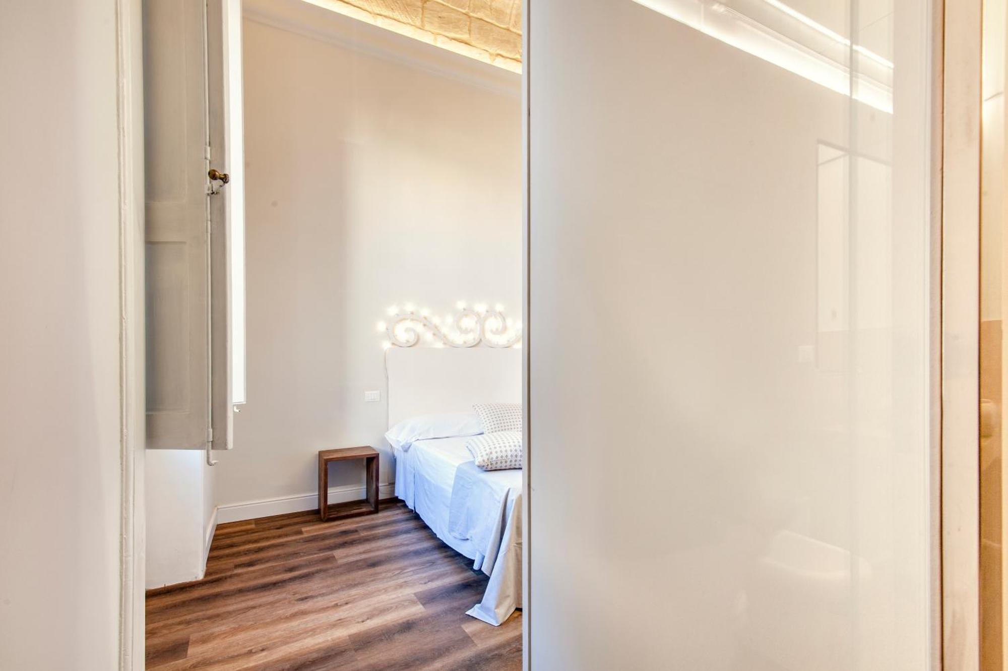 Bed and Breakfast Vittoria Luxury House Лечче Экстерьер фото