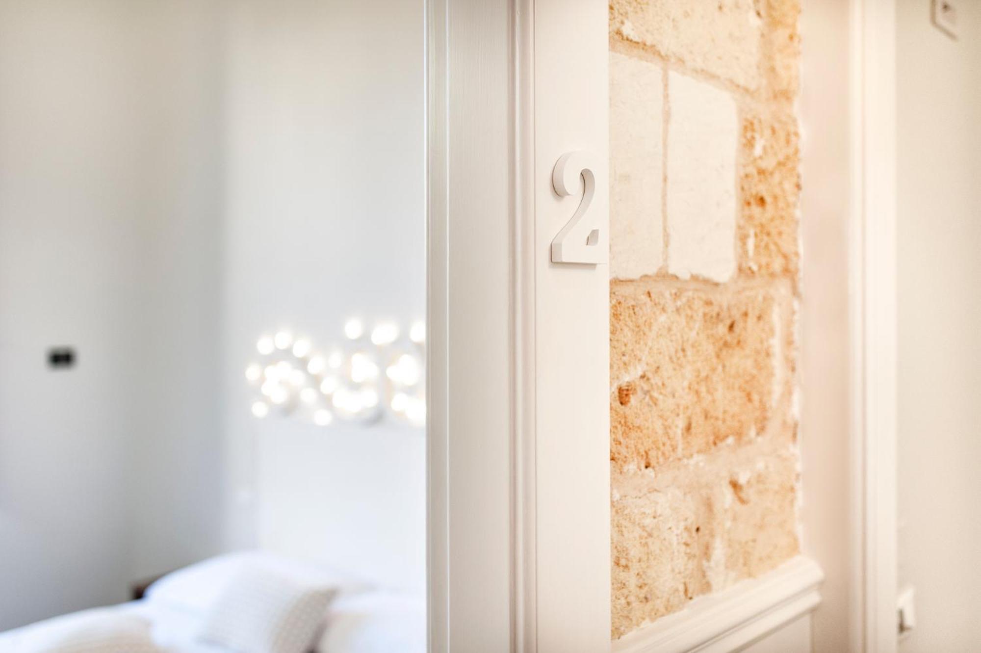 Bed and Breakfast Vittoria Luxury House Лечче Экстерьер фото